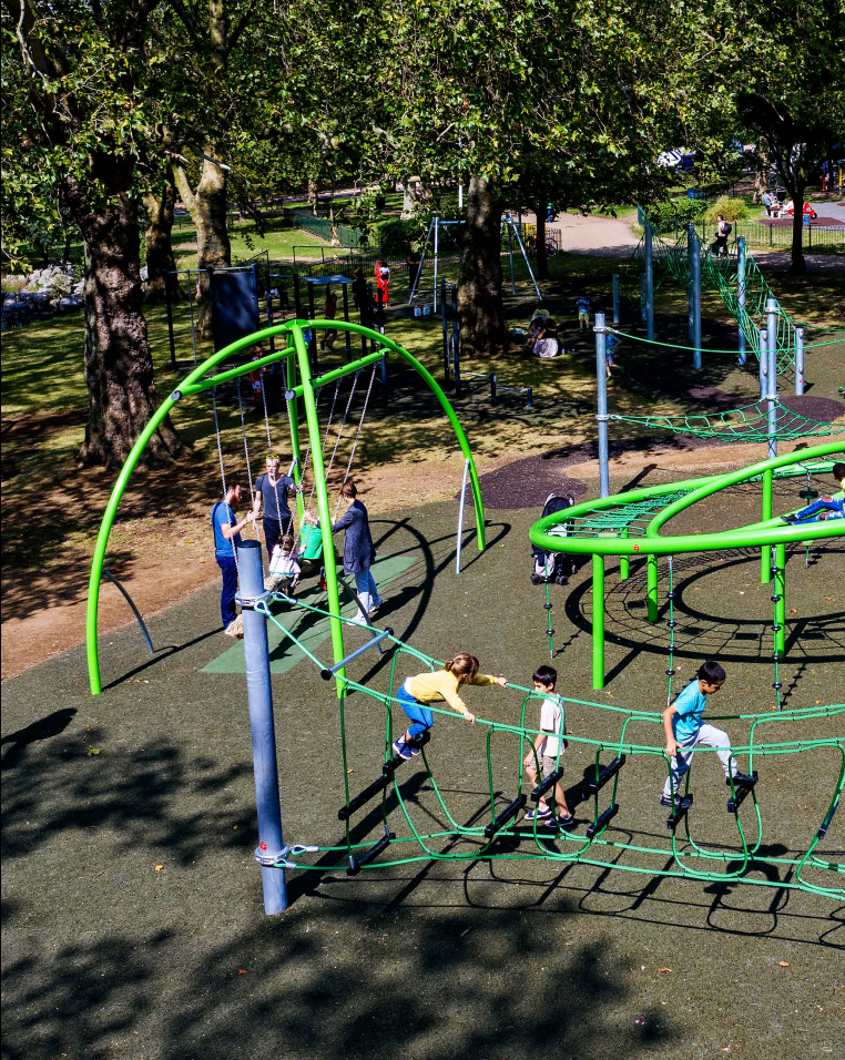 北京儿童游乐设备在玩耍时的注意事项