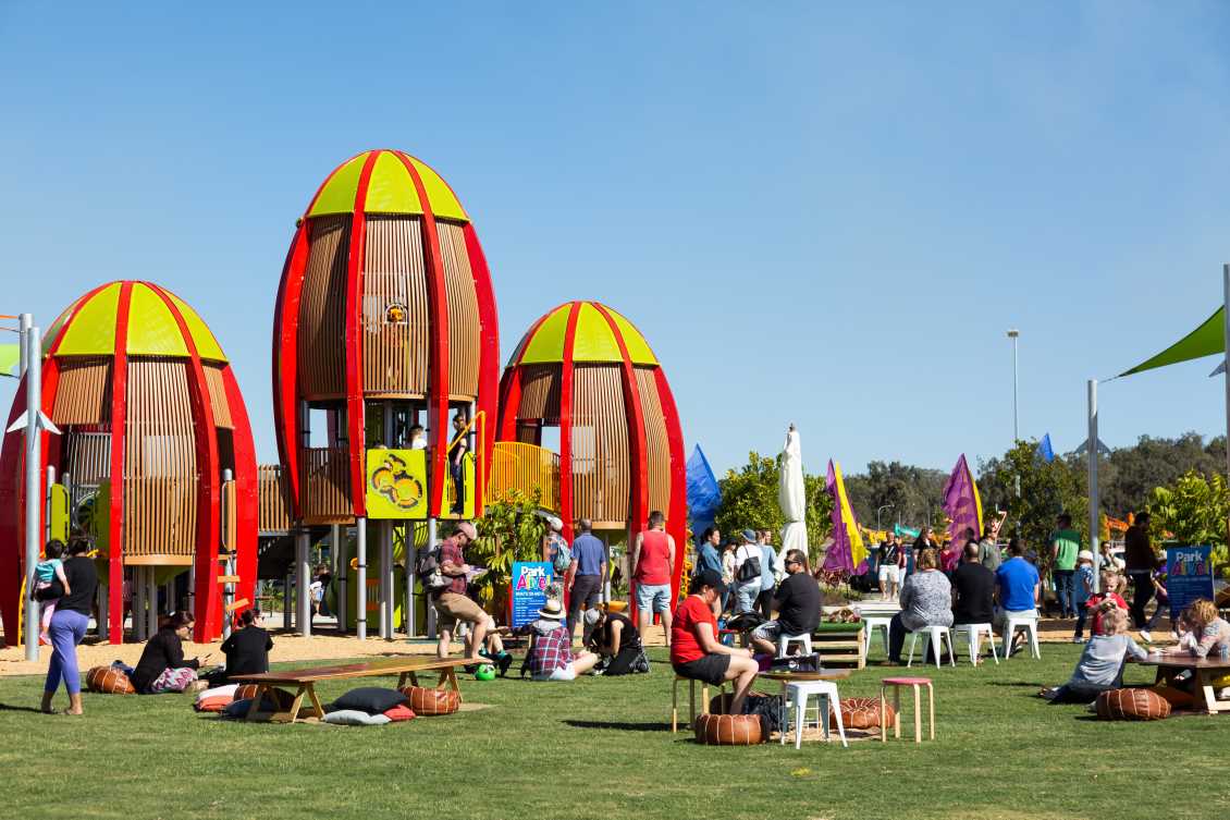 北京主题乐园定制：大型游乐场游乐设备对孩子的成长有哪些好处？